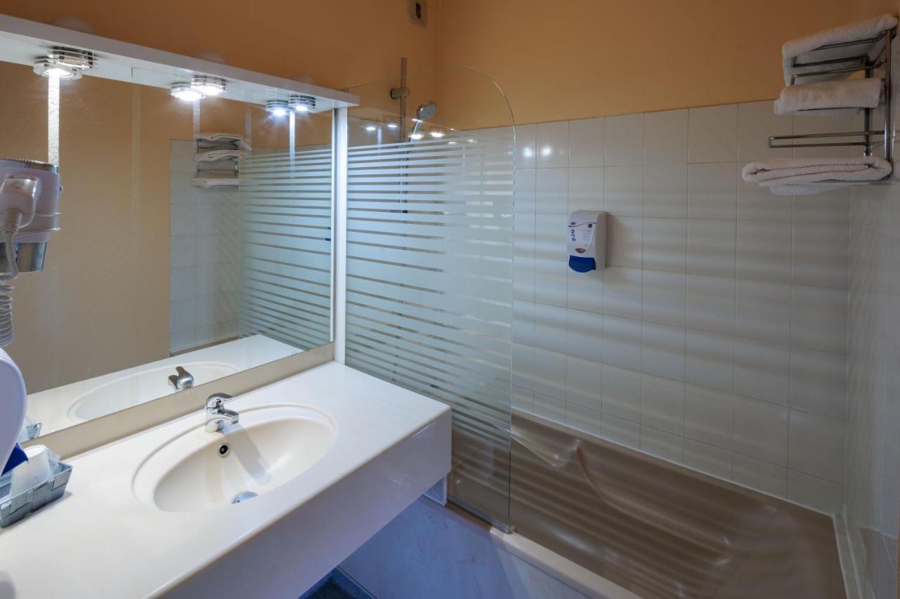 Logis Hotel Noemys Brive - Restaurant Le Teinchurier المظهر الخارجي الصورة